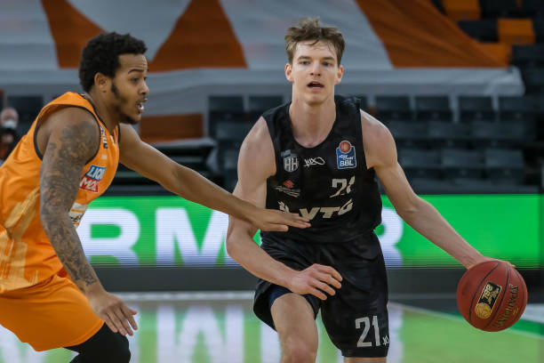 三分线外精 三分线外精