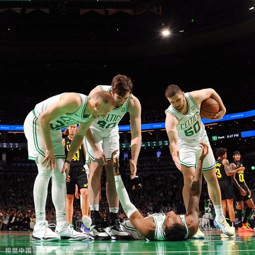 梁龙抓住的 梁龙抓住的