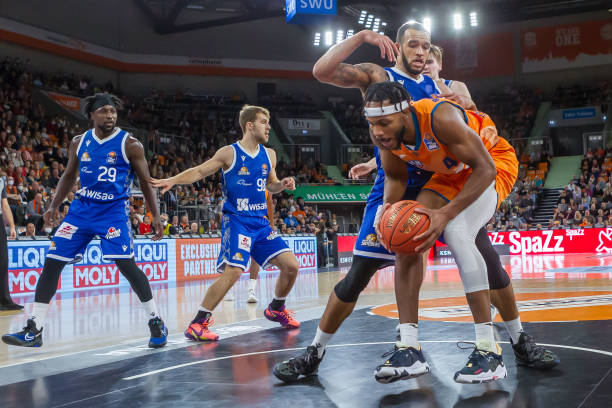 以其不懈的 以其不懈的