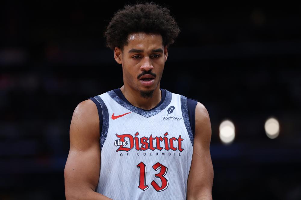 揭幕战中以 揭幕战中以