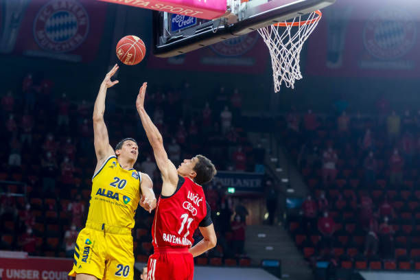 收入麾下 收入麾下