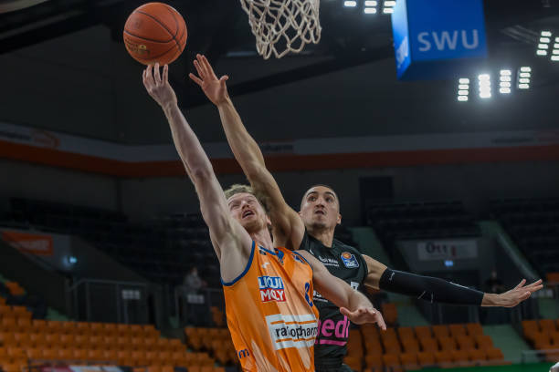 他为推广足 他为推广足